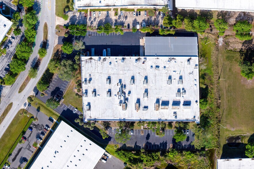 More Photos Of 4121 34th St, Orlando Warehouse For Lease