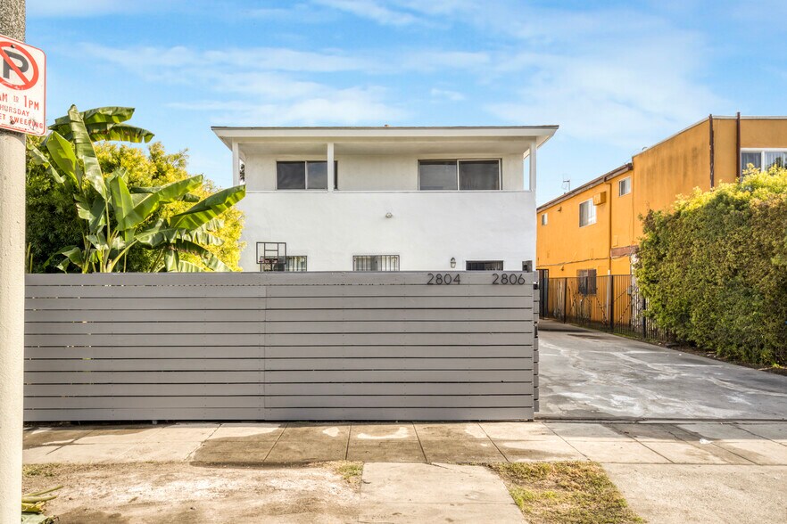 More Photos Of 2808 S Norton Ave, Los Angeles Apartments For Sale