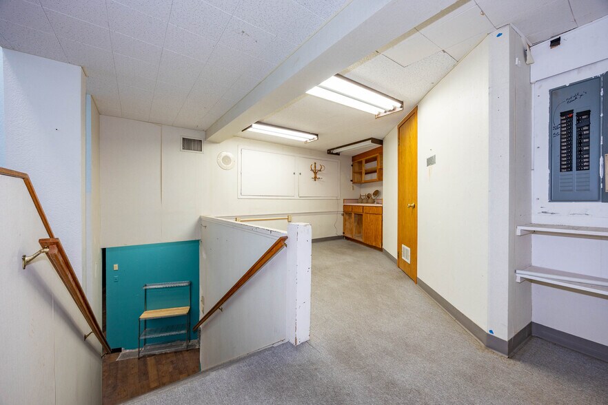 More Photos Of 2 Naco Rd, Bisbee Office For Sale