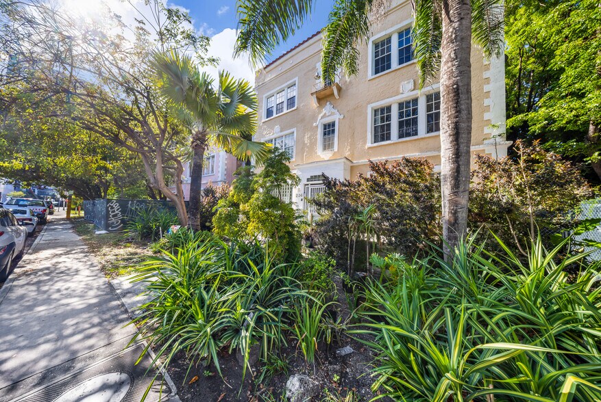 More Photos Of 236 NE 28th St, Miami Apartments For Sale