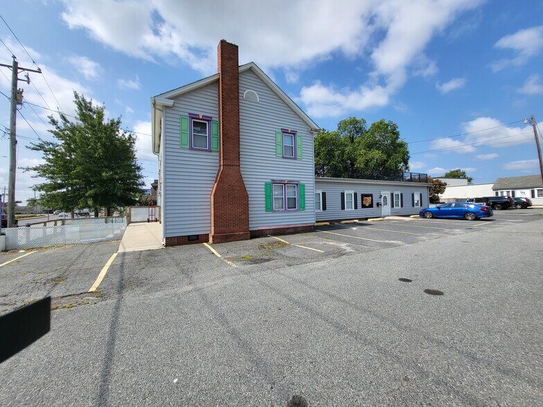 More Photos Of 203 Sunburst Hwy, Cambridge Office For Sale