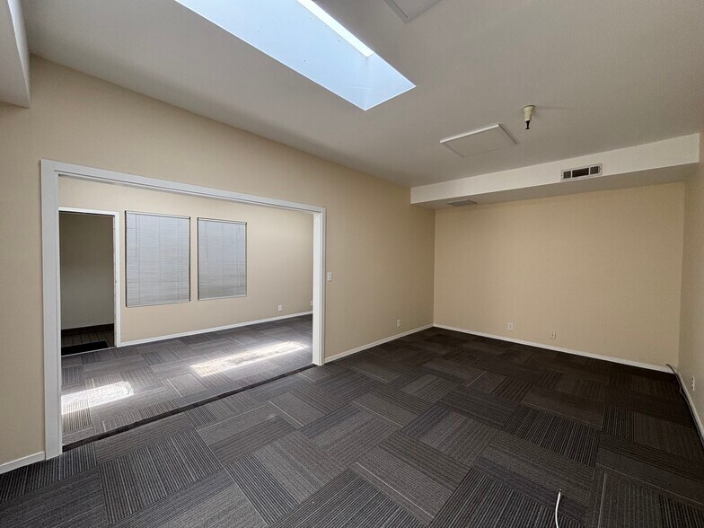 More Photos Of 1020-1040 Clinton St, Napa Office For Lease