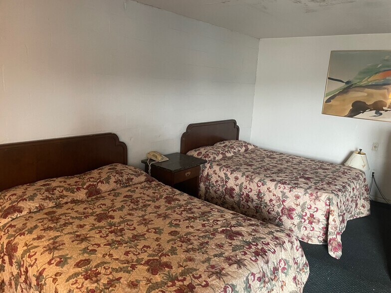 More Photos Of 711 Pasadena Fwy, Pasadena Hotel For Sale