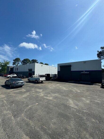 More Photos Of 3185 Industry Dr, Charleston Office For Sale