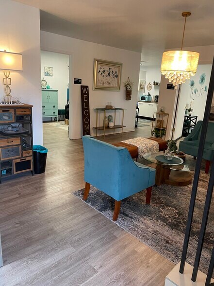 More Photos Of 2245 E State Route 69, Prescott Veterinarian Kennel For Sale