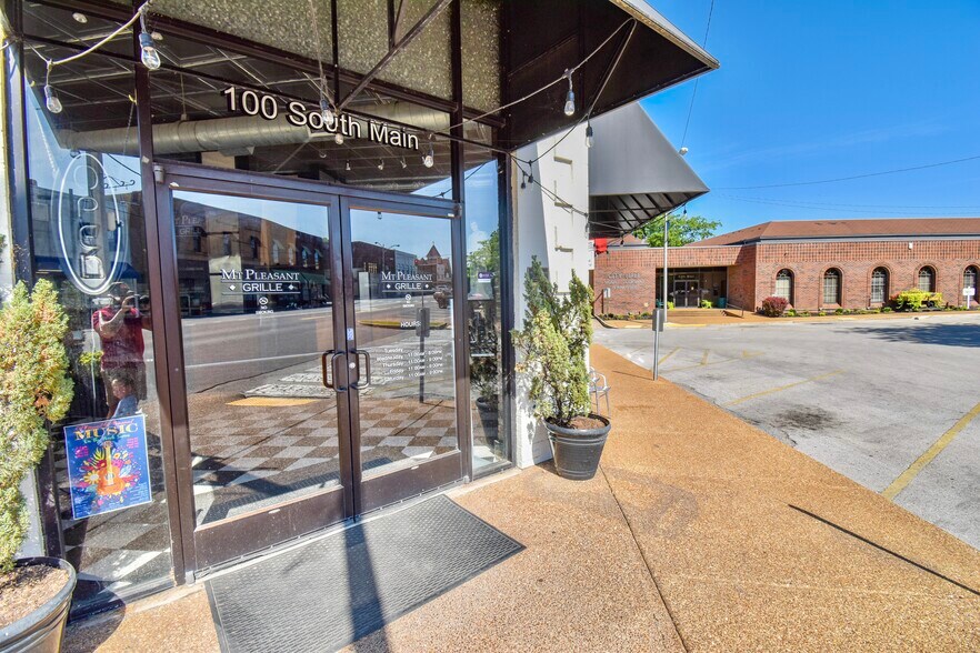 More Photos Of 217 N Main St, Mount Pleasant Service For Lease