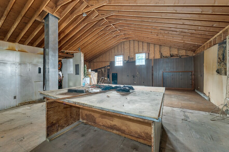 More Photos Of 13 Main St, Goffstown Restaurant For Sale
