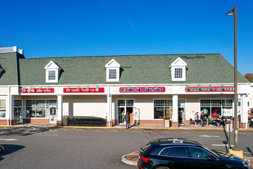 More Photos Of 89 N State Rd, Briarcliff Manor General Retail For Lease