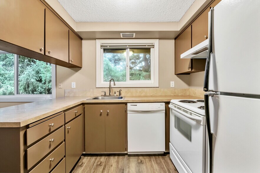 More Photos Of 13500 SE Linden Ln, Milwaukie Apartments For Sale