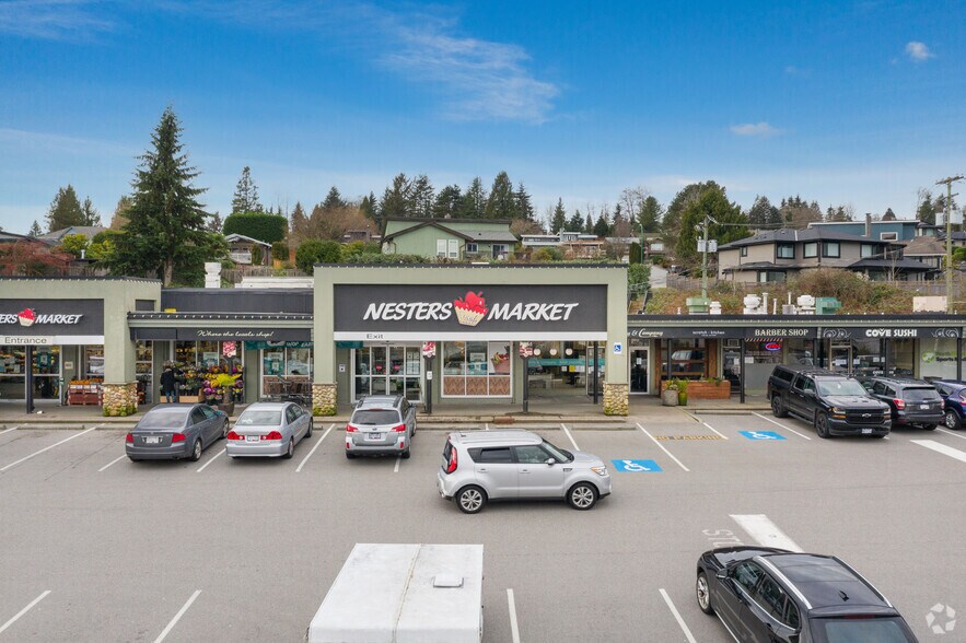 More Photos Of 383-477 Dollarton Hwy, North Vancouver Storefront For Lease