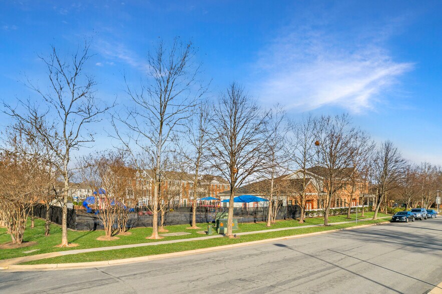 More Photos Of 42851 Smallwood Ter, Chantilly Daycare Center For Sale