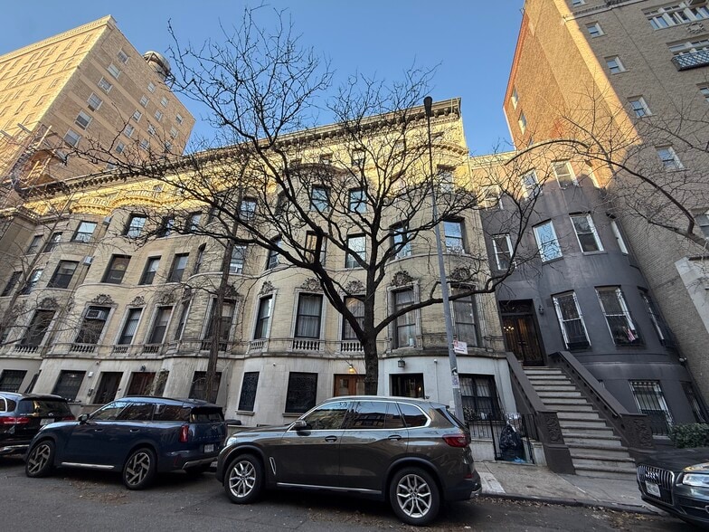 More Photos Of 321 W 89th St, New York Apartments For Sale