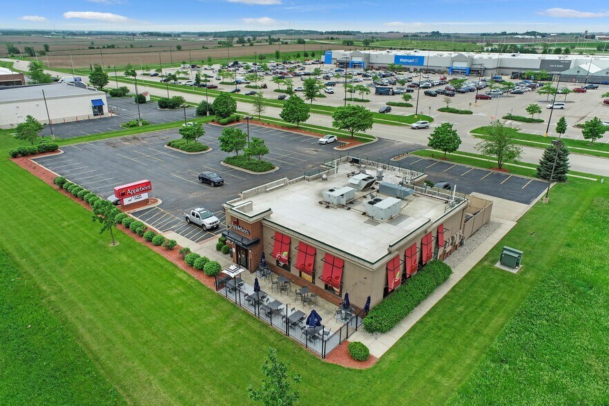 More Photos Of 2126 Gateway Ctr, Belvidere Restaurant For Sale