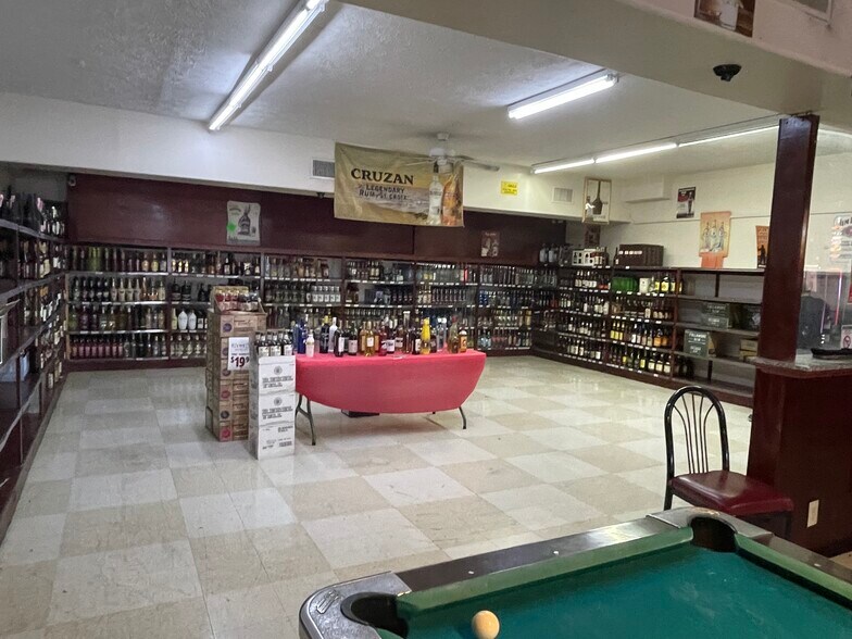 More Photos Of 1802 Bittle Pl, Marion Hotel For Sale