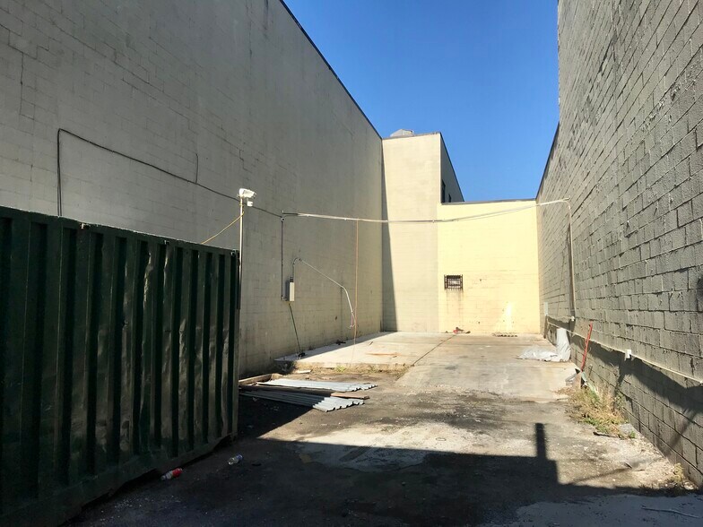 More Photos Of 527 Sutter Ave, Brooklyn Land For Sale