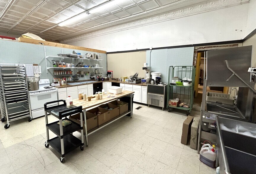 More Photos Of 200 W Main St, Council Grove Storefront Retail Residential For Sale