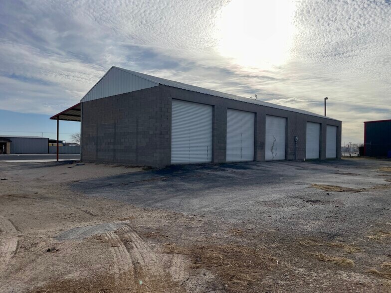 More Photos Of 8444 W University Blvd, Odessa Freestanding For Sale