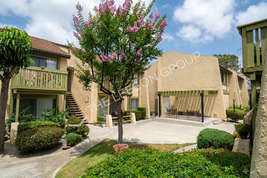 More Photos Of 7531 Knott Ave, Buena Park Apartments For Sale