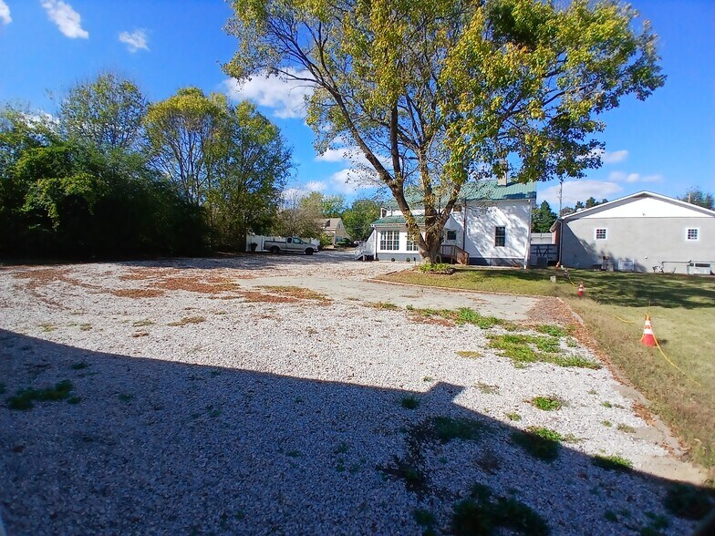 More Photos Of 119 W Main St, Youngsville Freestanding For Lease