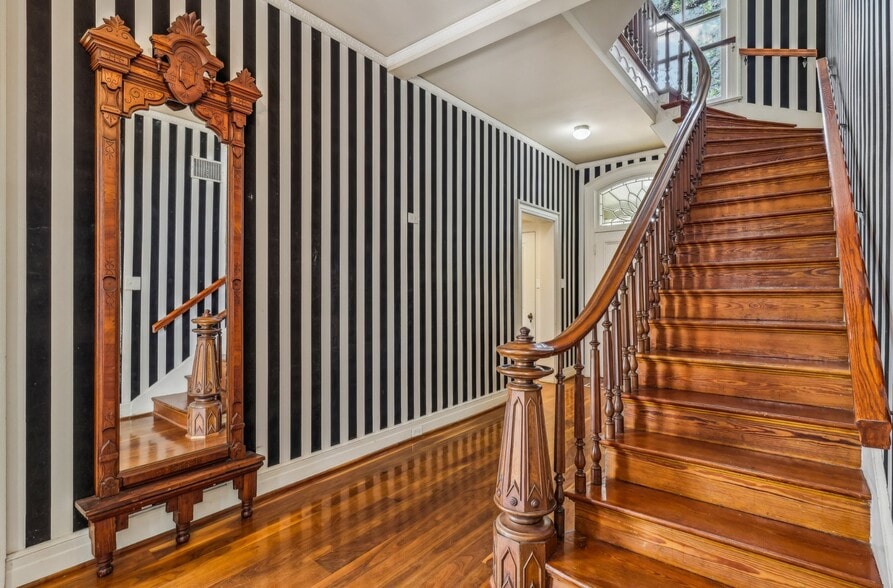 More Photos Of 7735 Mocking Bird Ln, San Antonio Lodge Meeting Hall For Sale