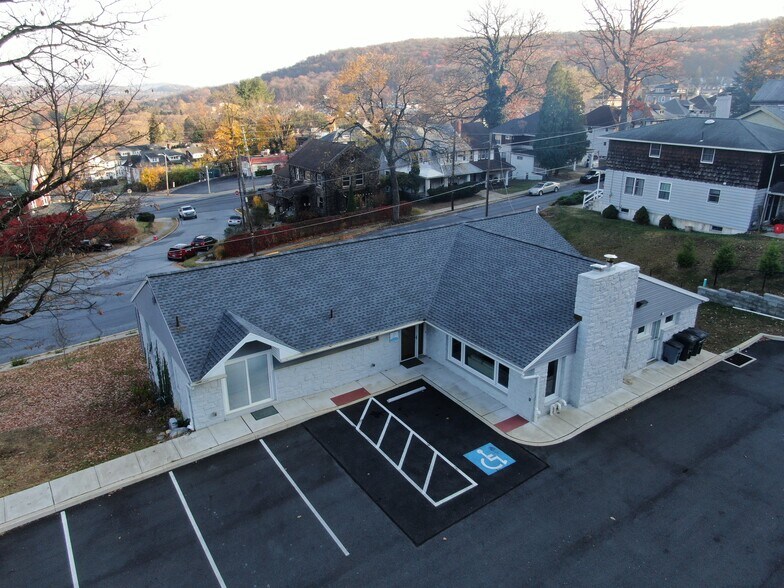 More Photos Of 270 Friedensburg Rd, Mount Penn Medical For Lease