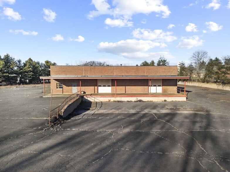 More Photos Of 1275 Highland Ave, Cheshire Warehouse For Sale