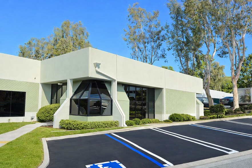 Primary Photo Of 31119 Via Colinas, Westlake Village Light Manufacturing For Sale