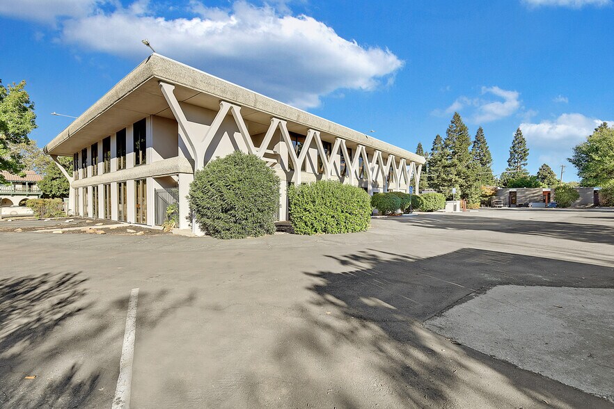 More Photos Of 951 Live Oak Blvd, Yuba City Medical For Sale