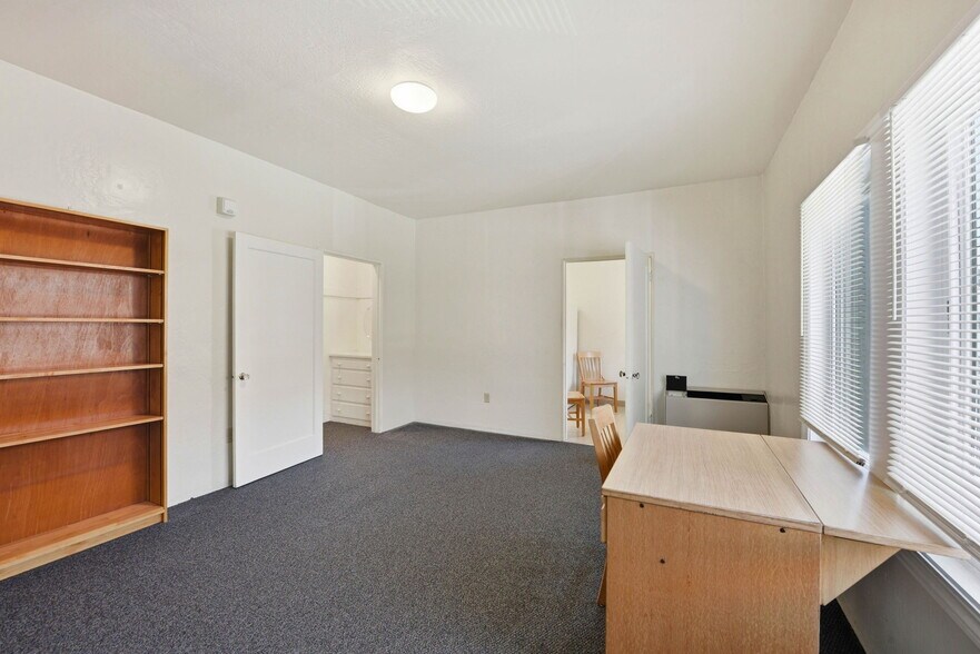 More Photos Of 2466 Virginia St, Berkeley Dormitory For Sale