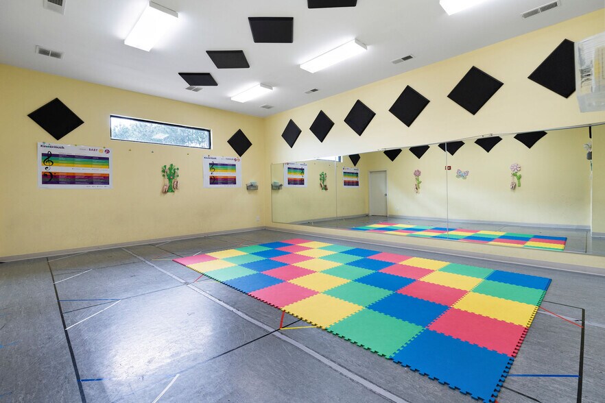 More Photos Of 65 Walnut Grove Rd SE, Cartersville Storefront Retail Office For Sale