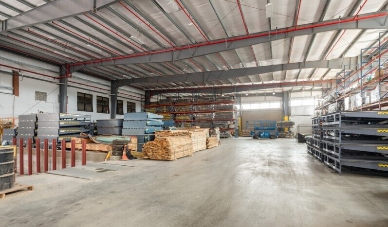 More Photos Of 6-8 Hoffman Pl, Hillside Warehouse For Lease