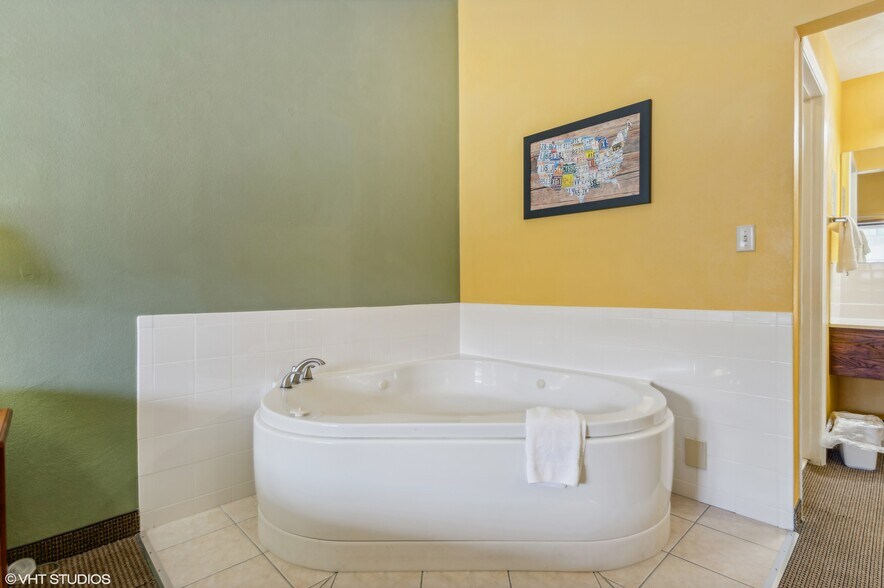 More Photos Of 1731 S State Route 127, Greenville Hotel For Sale