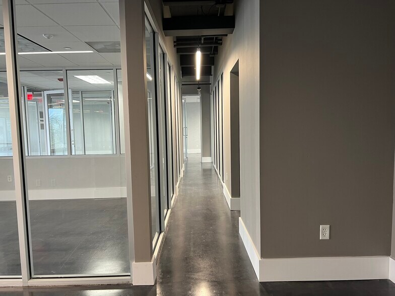 More Photos Of 1680 Michigan Ave, Miami Beach Office For Sale