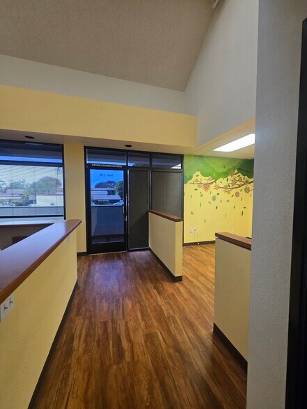 More Photos Of 3892 State St, Santa Barbara Medical For Lease