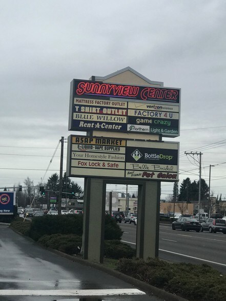 More Photos Of 1901-1923 Lancaster Dr NE, Salem Unknown For Lease