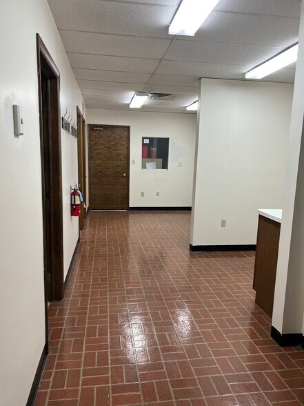 More Photos Of 21245 Lorain Rd, Fairview Park Medical For Lease