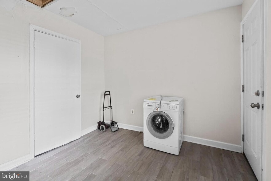 More Photos Of 2145 Harford Rd, Baltimore Loft Creative Space For Sale