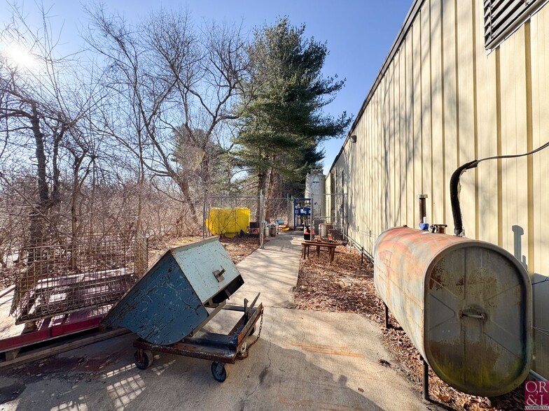 More Photos Of 10 Denlar Dr, Chester Manufacturing For Sale