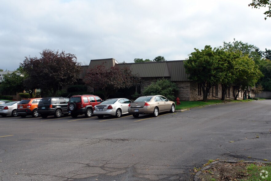 More Photos Of 28104 Orchard Lake Rd, Farmington Hills Office For Lease