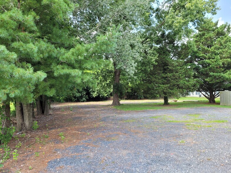 More Photos Of 12146 Somerset Ave, Princess Anne Freestanding For Sale