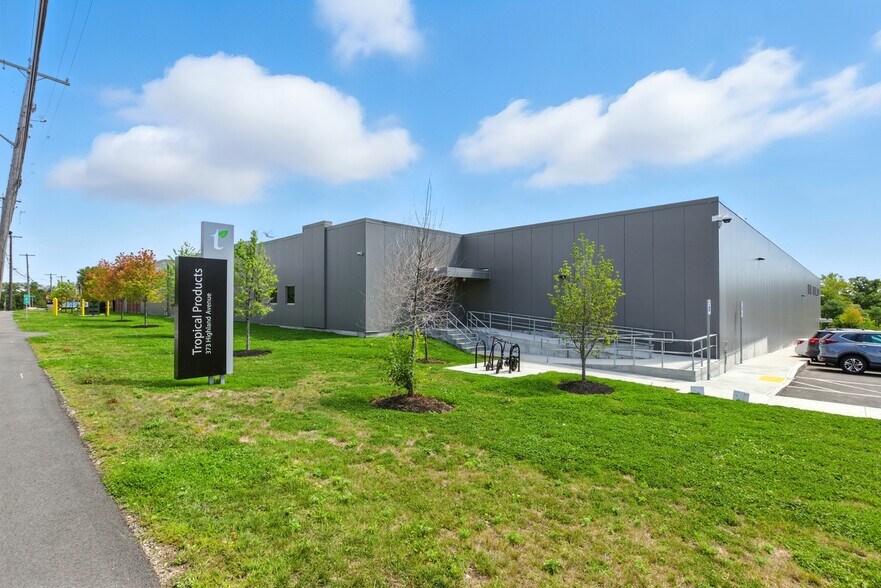 More Photos Of 373 Highland Ave, Salem Industrial For Lease