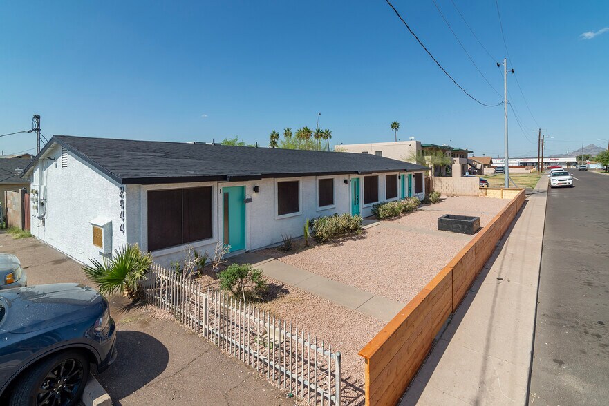 More Photos Of 2444 E Willetta St, Phoenix Multifamily For Sale