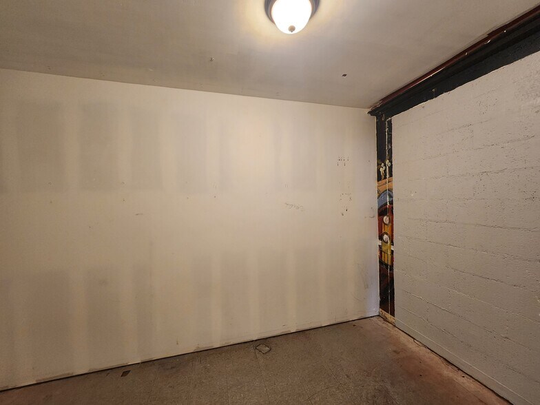 More Photos Of 953 S Raymond Ave, Pasadena Service For Lease