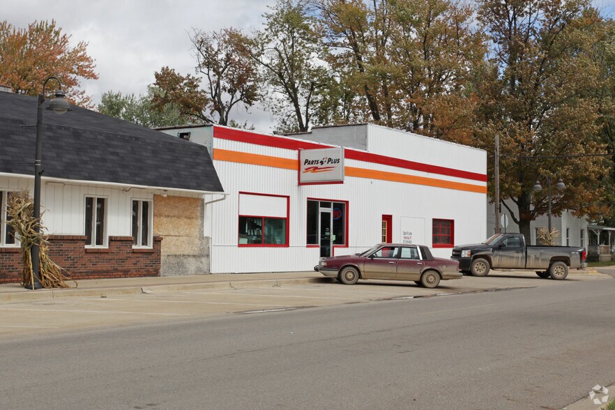 Primary Photo Of 1013 Tupper Lake St, Lake Odessa Auto Repair For Sale
