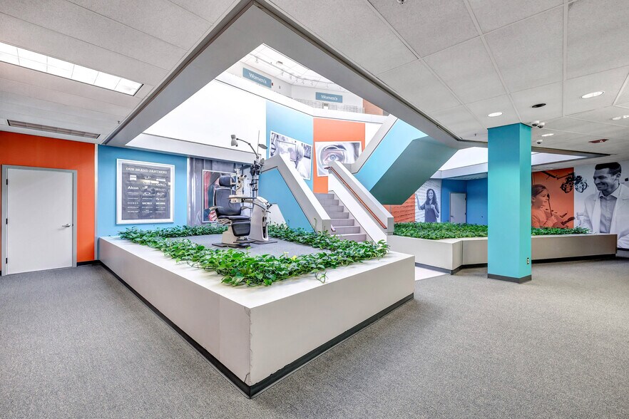 More Photos Of 700 Pilgrim Way, Green Bay Loft Creative Space For Lease