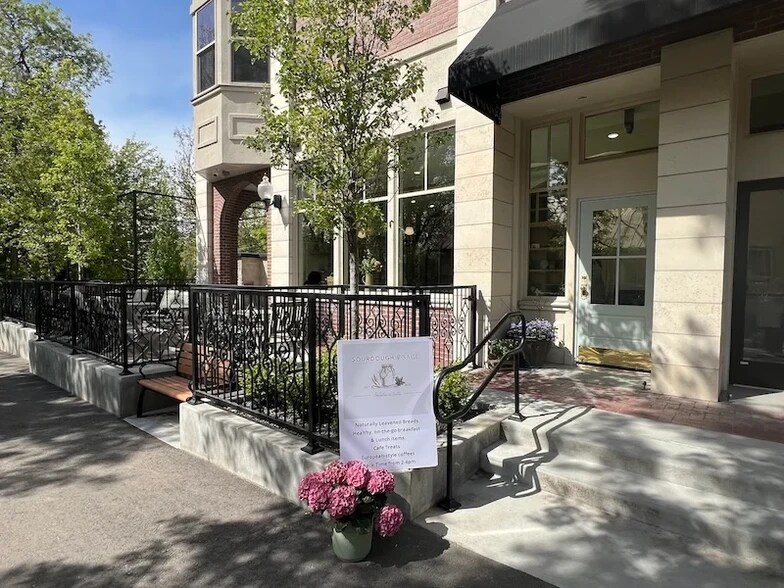 More Photos Of 79 Aikens Rd, Eagle General Retail For Sale