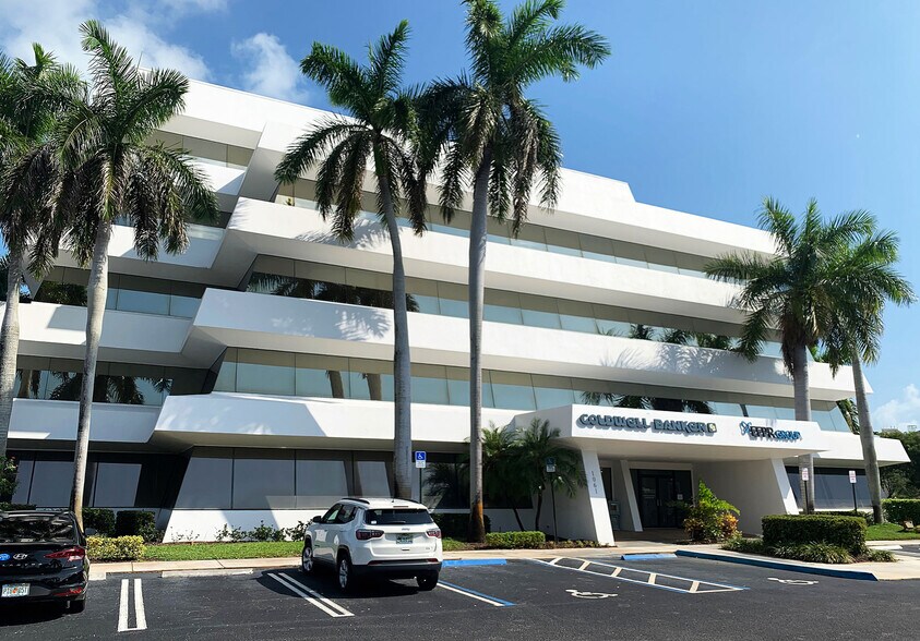 More Photos Of 1061 E Indiantown Rd, Jupiter Office For Lease