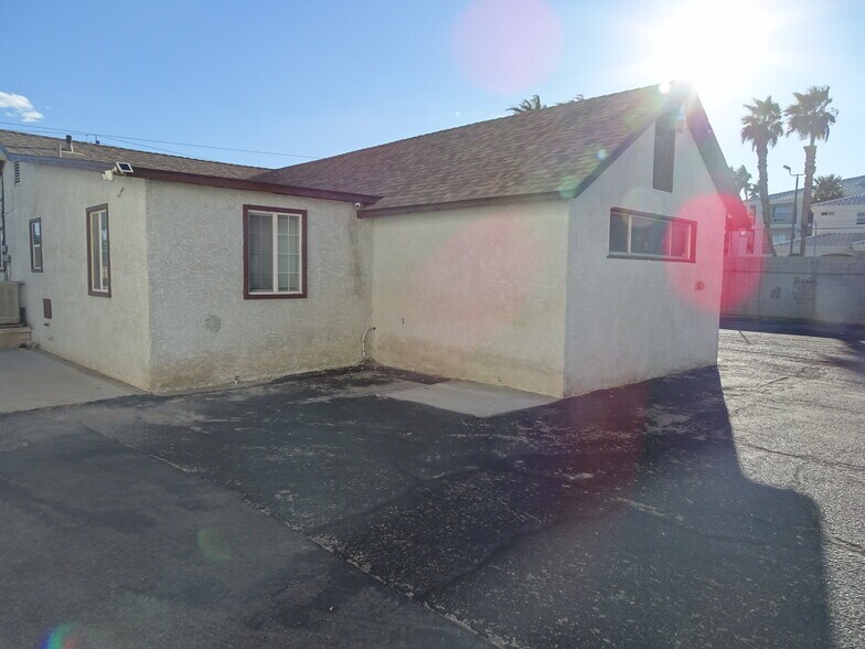 More Photos Of 2110 W Bonanza Rd, Las Vegas Service For Lease