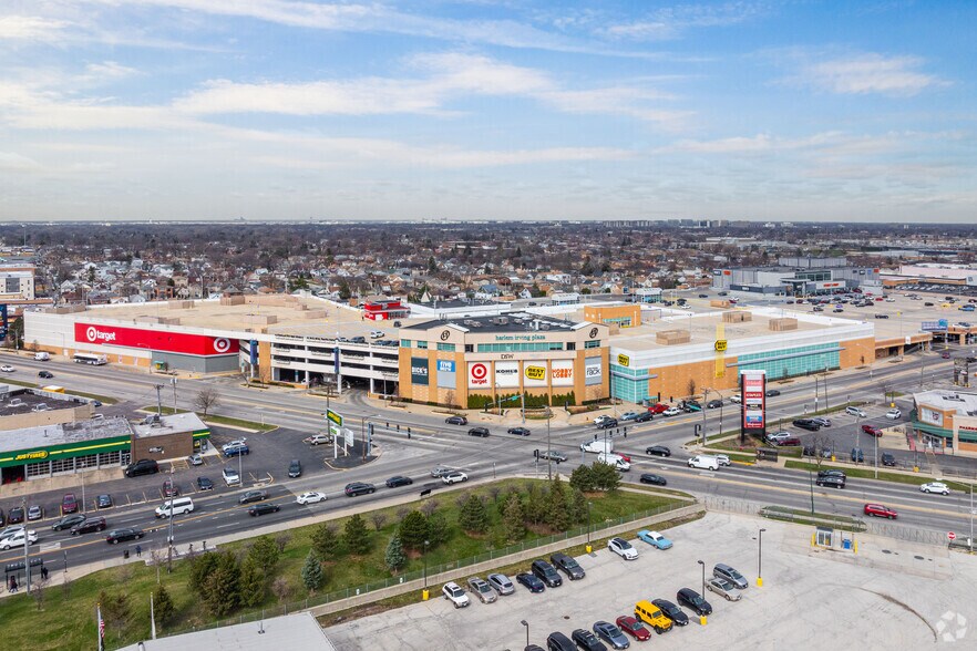 More Photos Of 4104 N Harlem Ave, Norridge Unknown For Lease