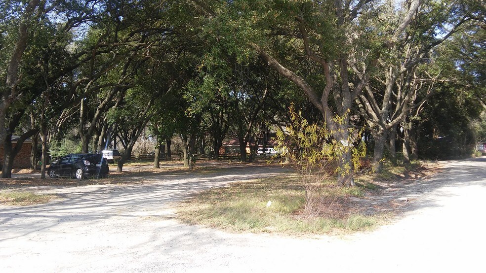 More Photos Of 1746 N Sam Houston Pky W, Houston Flex For Lease